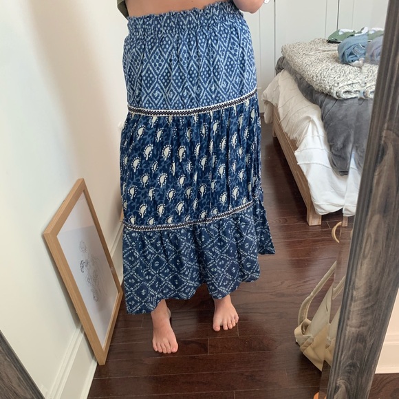 Pattern Blue Skirt - Picture 2 of 2